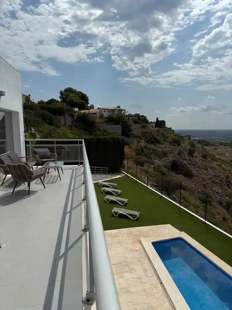 Terrassa de Casa o xalet de lloguer en Torrent amb Aire condicionat, Piscina i Balcó