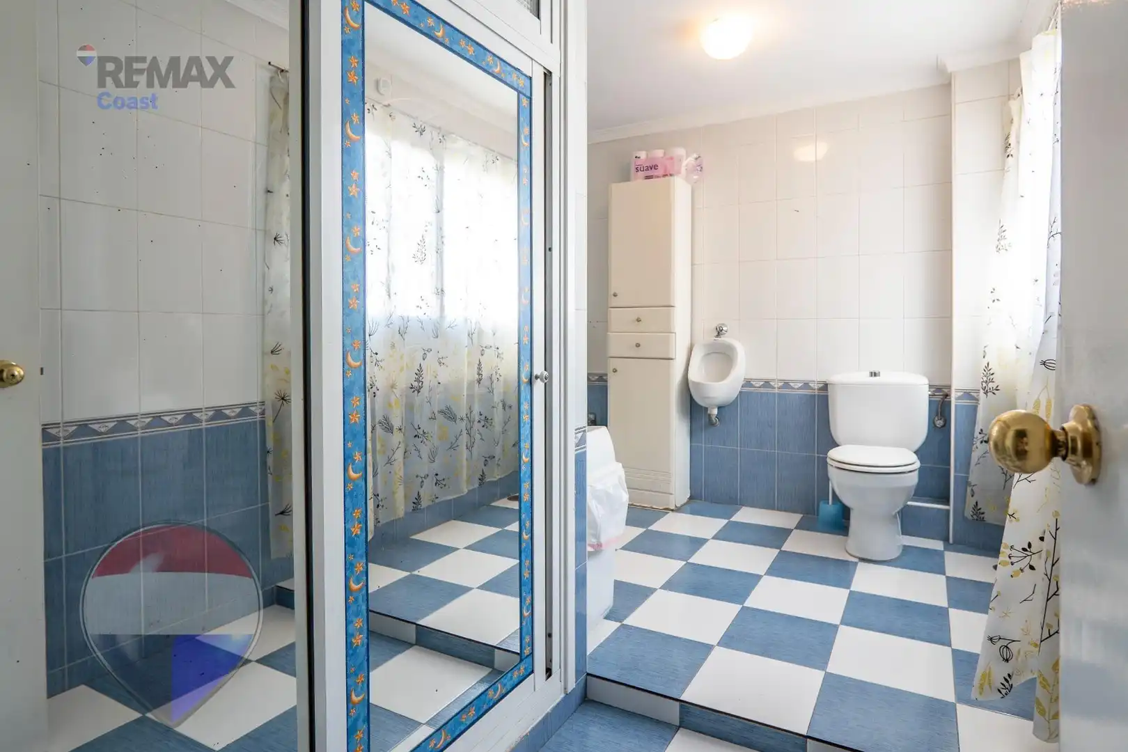Bathroom of Houses for sale in Málaga
