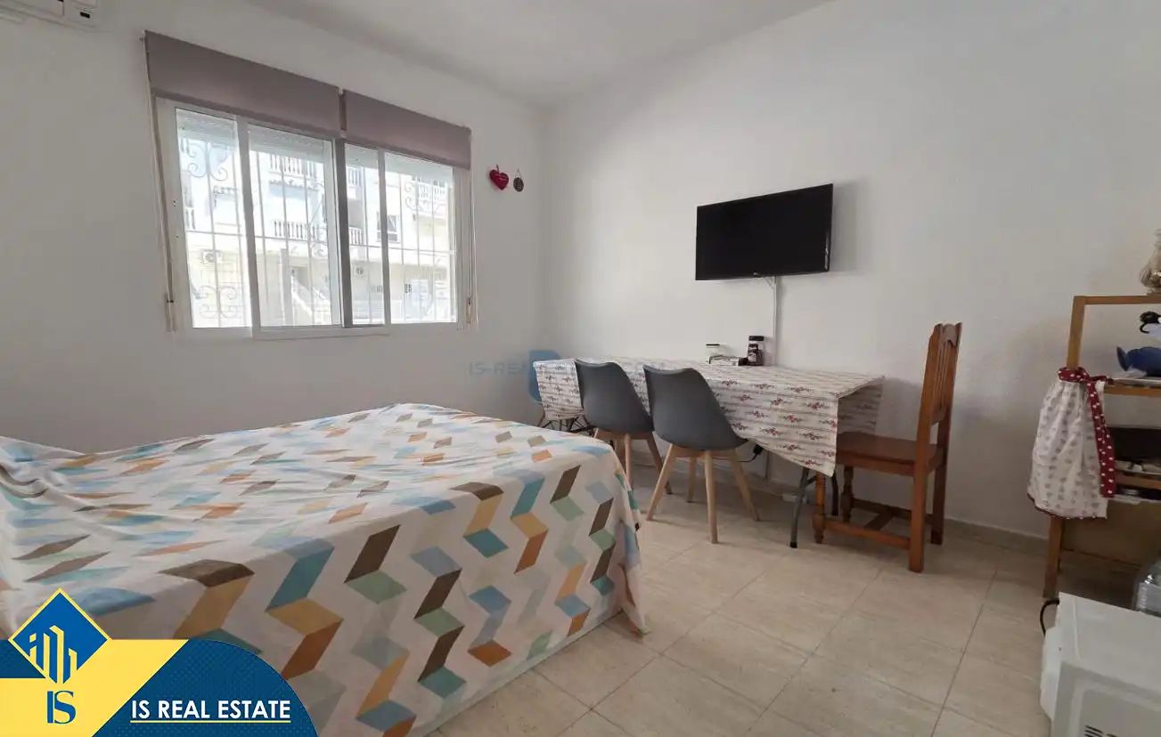 Vista exterior de Estudi en venda en Torrevieja amb Aire condicionat, Calefacció i Terrassa