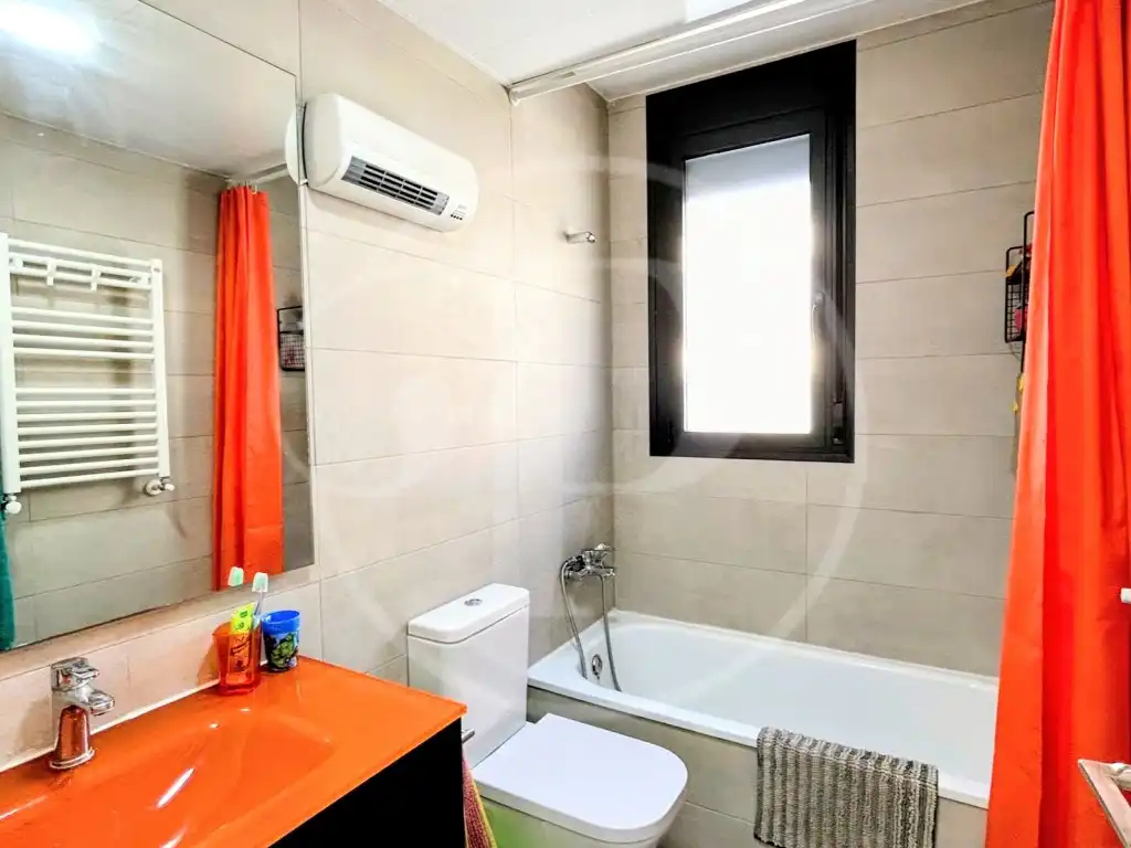 Terraced house with terrace for sale in Benicalap, imagen 11