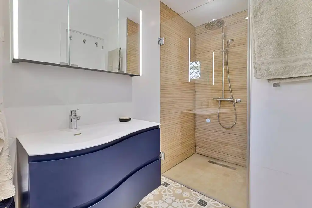 Baño de Ático en venta en Benalmádena con Aire acondicionado, Terraza y Amueblado