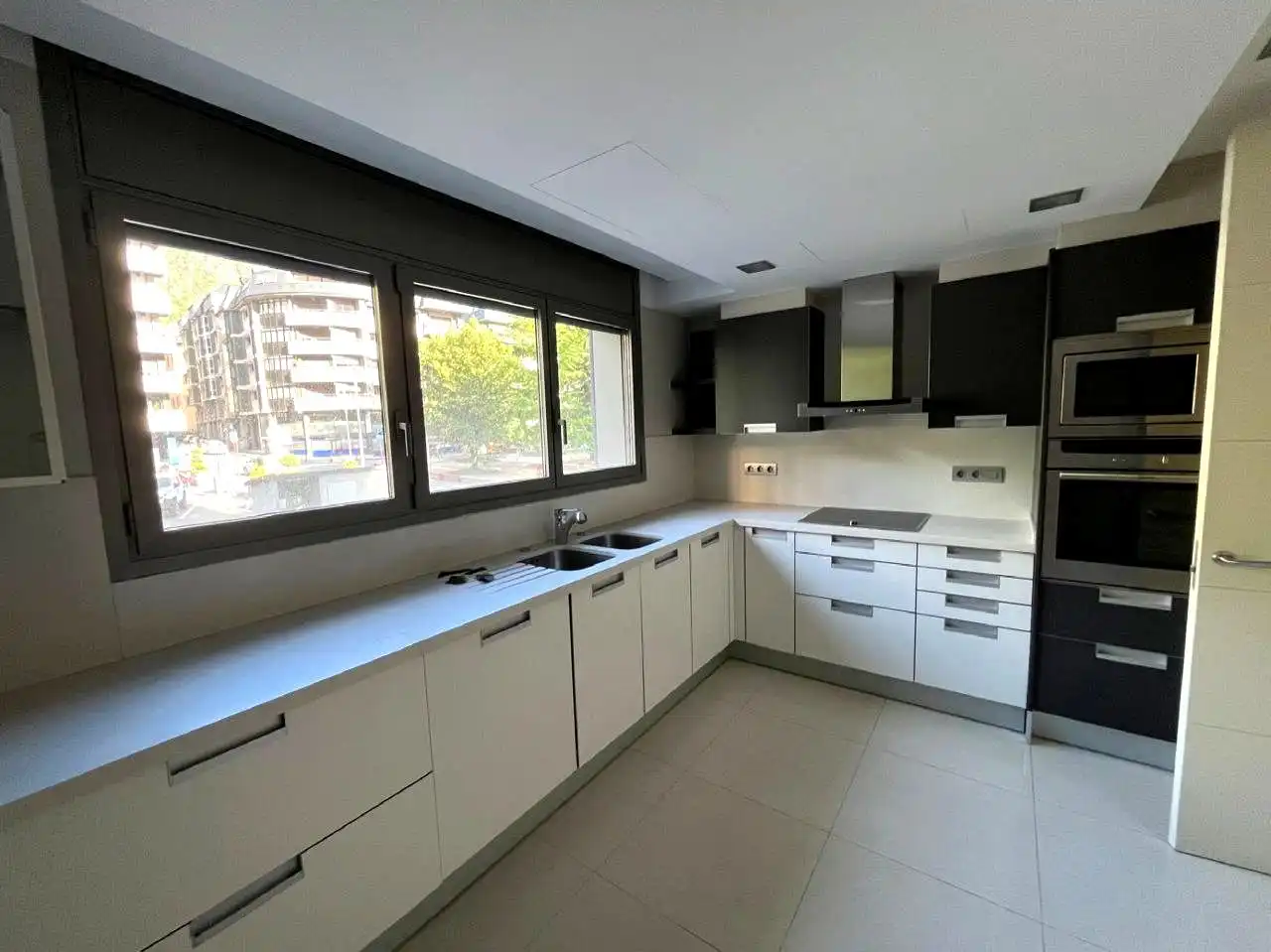 Piso con ascensor en venta en Parc de la Mola, imagen 3