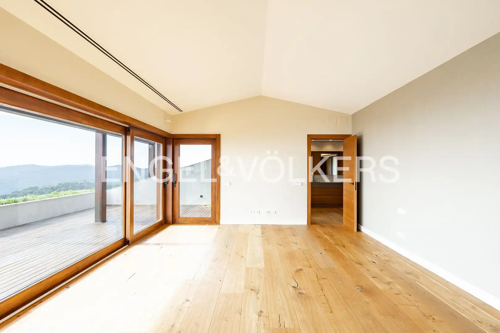 Wohnzimmer von Country house zum Verkauf in Sant Andreu de Llavaneres mit Klimaanlage, Heizung und Privatgarten