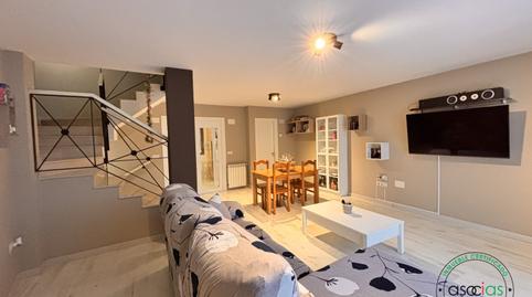 Foto 5 de Casa adosada en venta en Mieres - al Requejado, Santa Marina - Polígono, Mieres (Asturias)