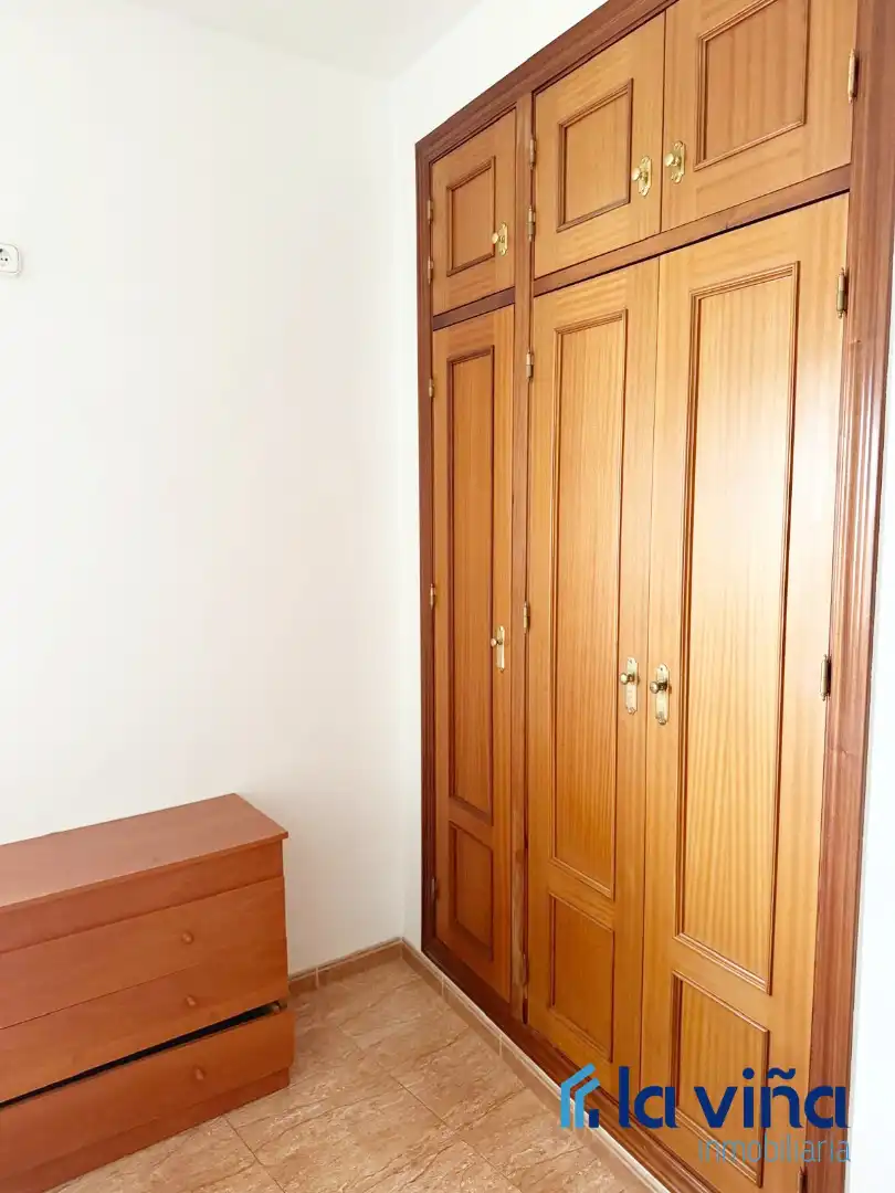 Bedroom of Attic for sale in Alameda  with Air Conditioner, Heating and Furnished