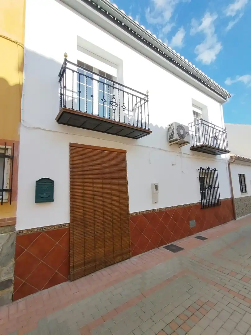 Maison jumelée à louer à Calle STA AMALIA