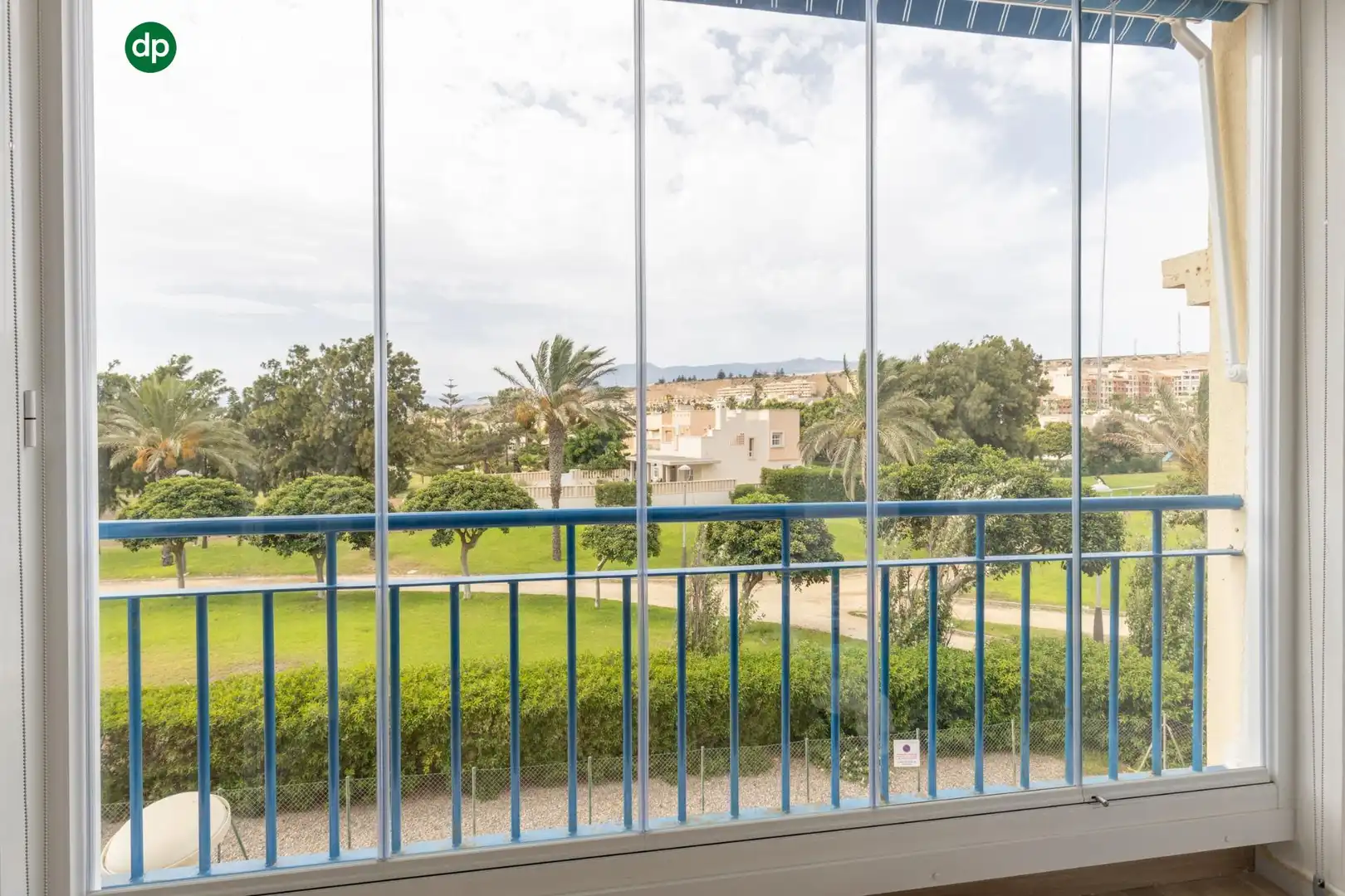 Vista exterior de Piso en venta en El Ejido con Piscina comunitaria