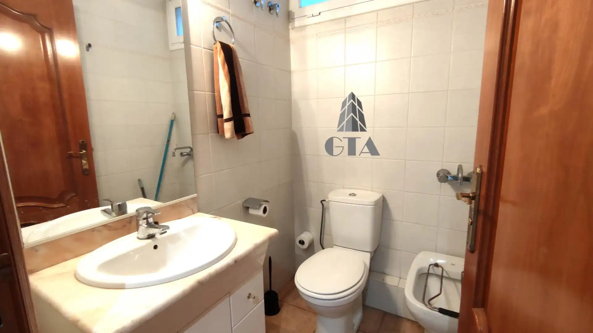 Bathroom of Houses for sale in Sant Cugat del Vallès  with Heating, Private garden and Terrace