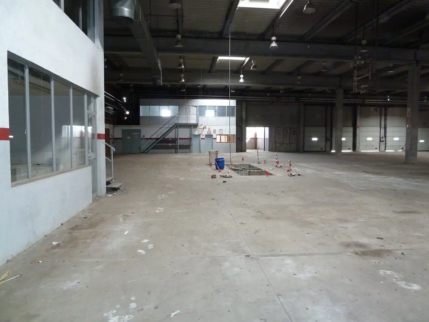 Fabrikhallen zur Miete in Massanes