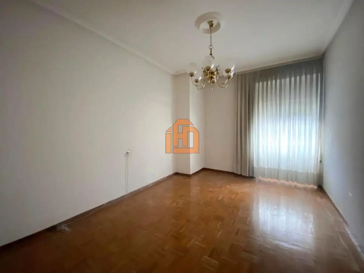 Flat with lift for sale in Calle Ordoño Ii, imagen 4