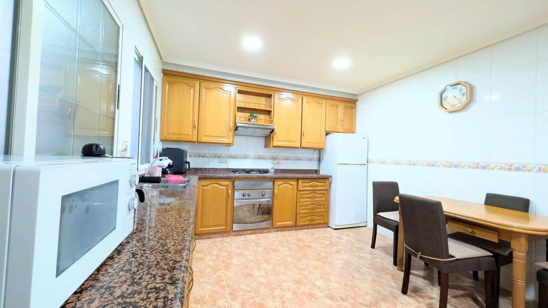 Kitchen of Flat for sale in Elche / Elx  with Air Conditioner and Balcony