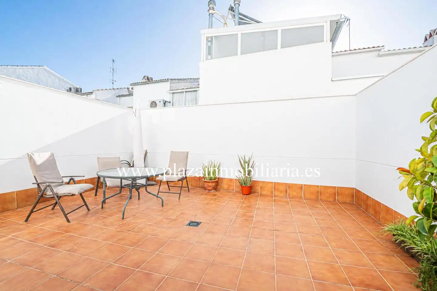 Terrace of Houses for sale in Lucena  with Air Conditioner, Terrace and Storage room