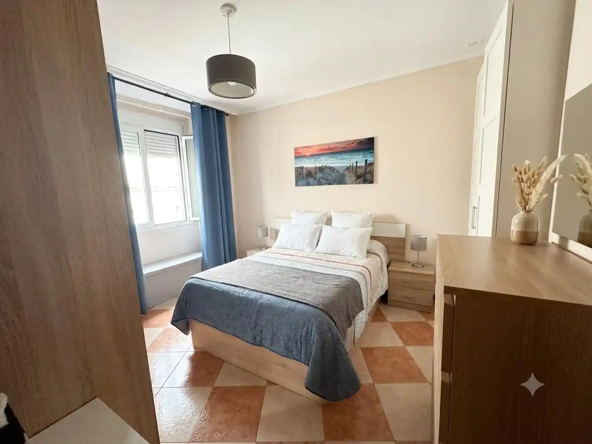 Habitación de Piso en venta en Cádiz con Amueblado y Balcón