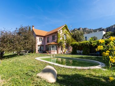 House with pool for sale in Matadepera