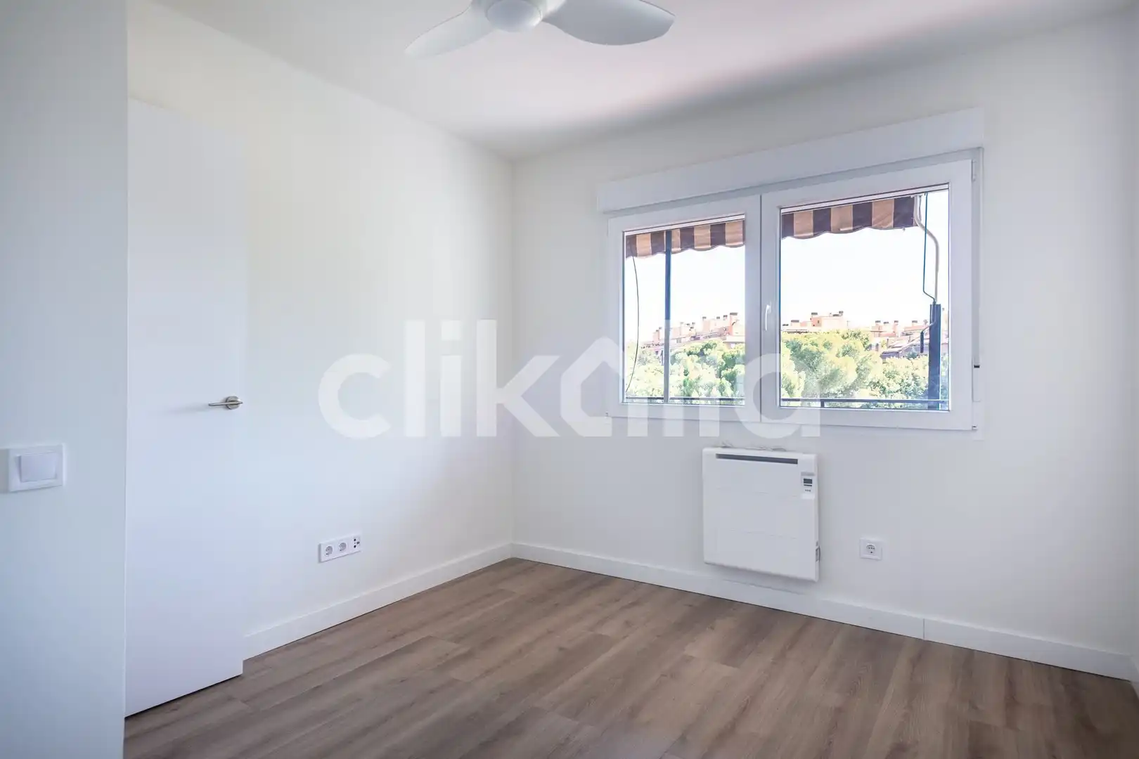 Schlafzimmer von Wohnung zur Miete in Villaverde