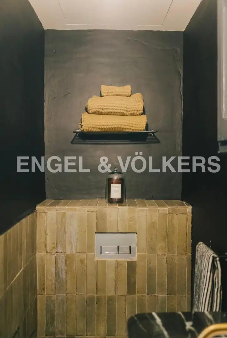 Badezimmer von Wohnung zur Miete in Barcelona mit Klimaanlage, Heizung und Balkon