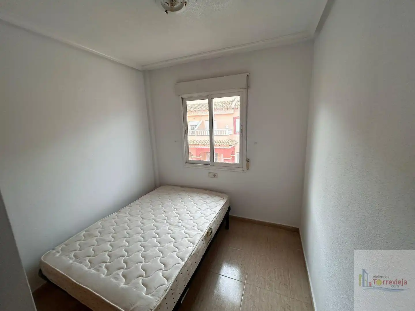 Habitación de Dúplex en venta en Torrevieja con Terraza y Piscina comunitaria