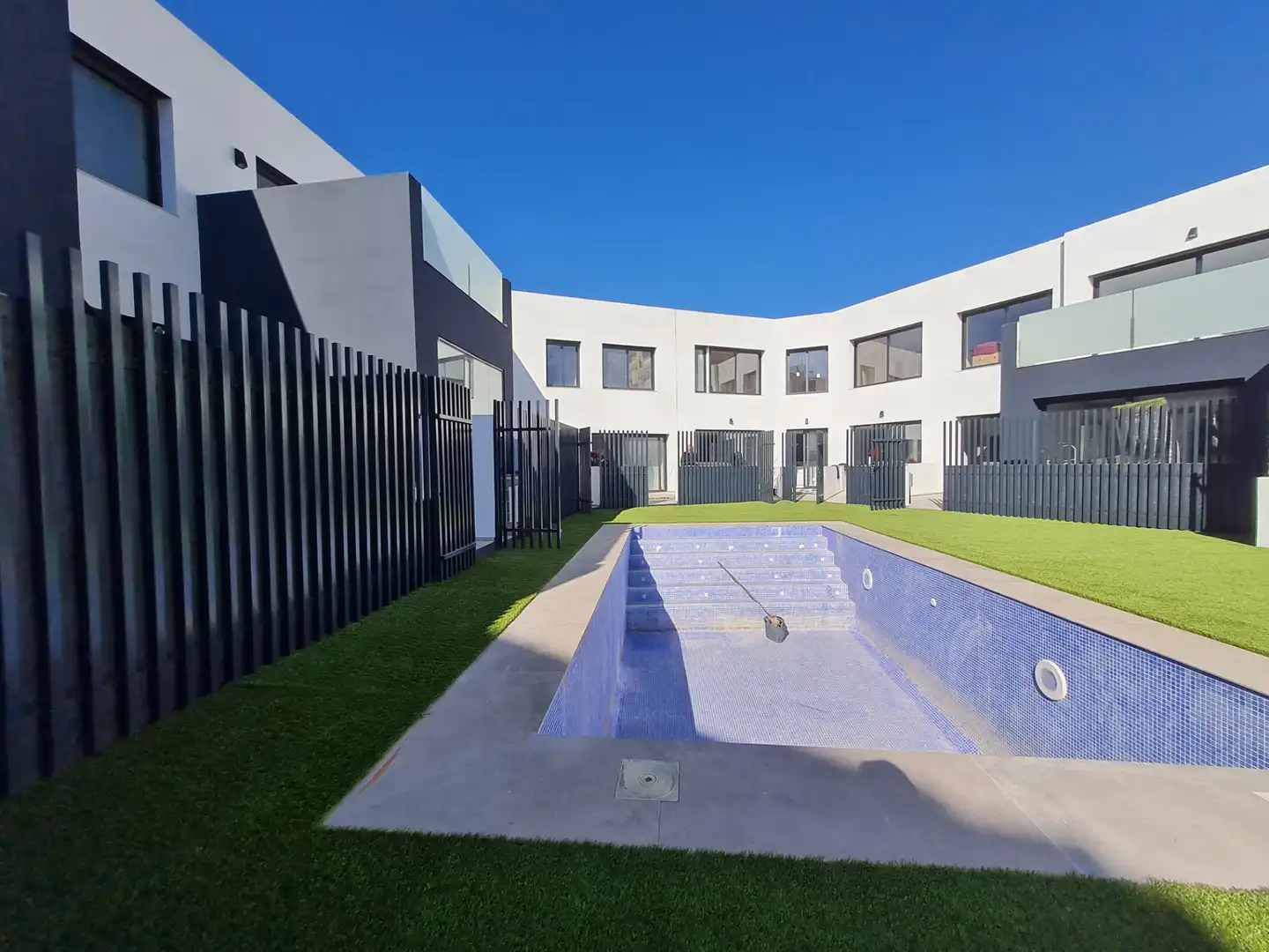 Piscina de Casa adosada en venta en Artés con Aire acondicionado, Calefacción y Terraza