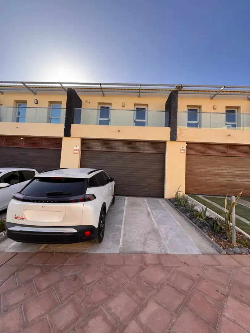 Parking de Casa adosada en venta en San Miguel de Abona con Aire acondicionado, Terraza y Trastero
