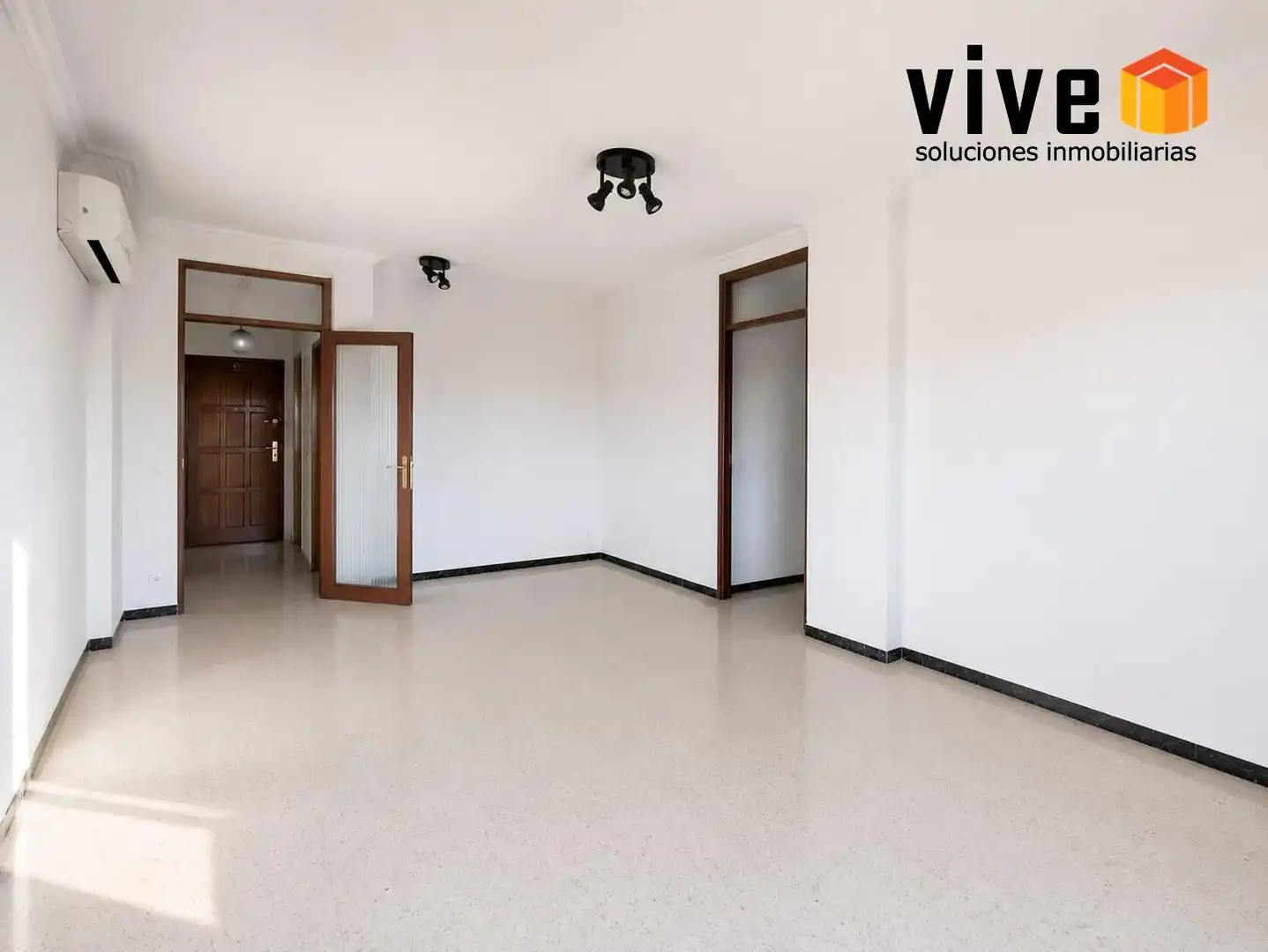 Sala de estar de Piso en venta en Sevilla con Aire acondicionado y Terraza