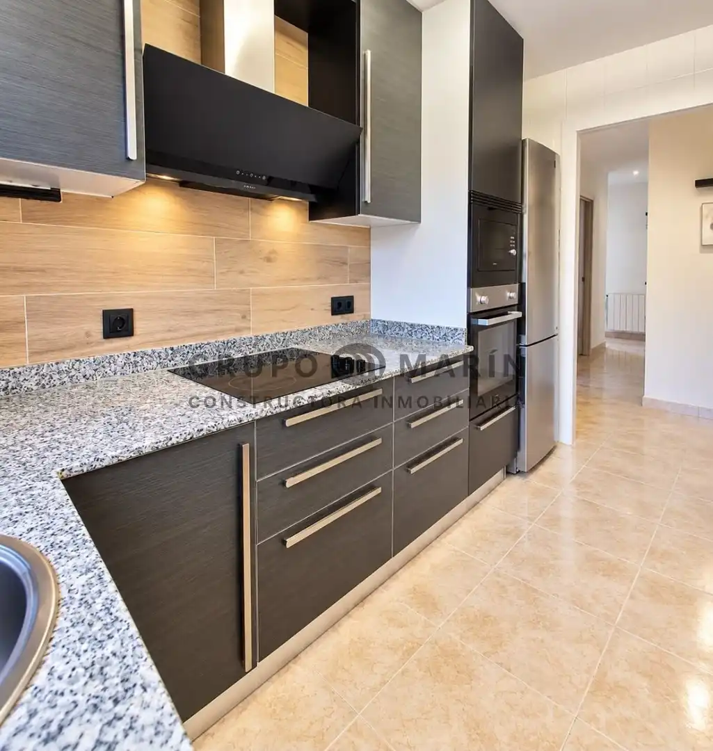 Appartement compact avec terrasse à vendre à Carrer Montblanc, imagen 2