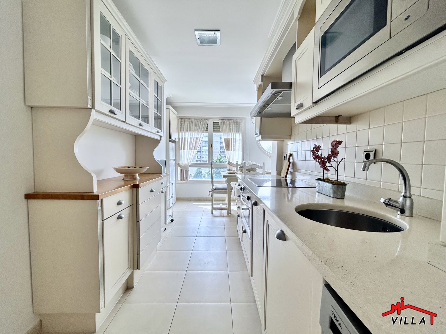 Kitchen of Flat for sale in Laredo  with Heating, Terrace and Furnished