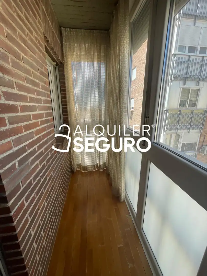 Bedroom of Flat for rent in Madrid  with Air Conditioner, Heating and Terrace