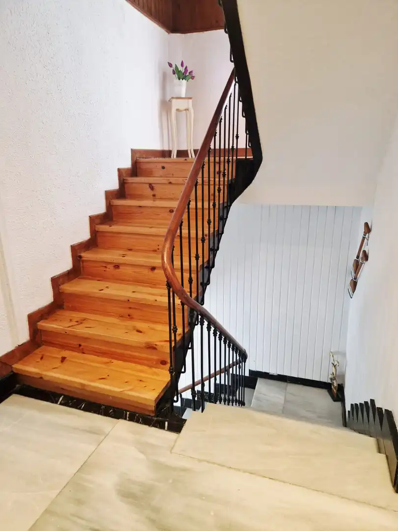 Casa adosada en venta en Soto del Barco con Calefacción y Terraza
