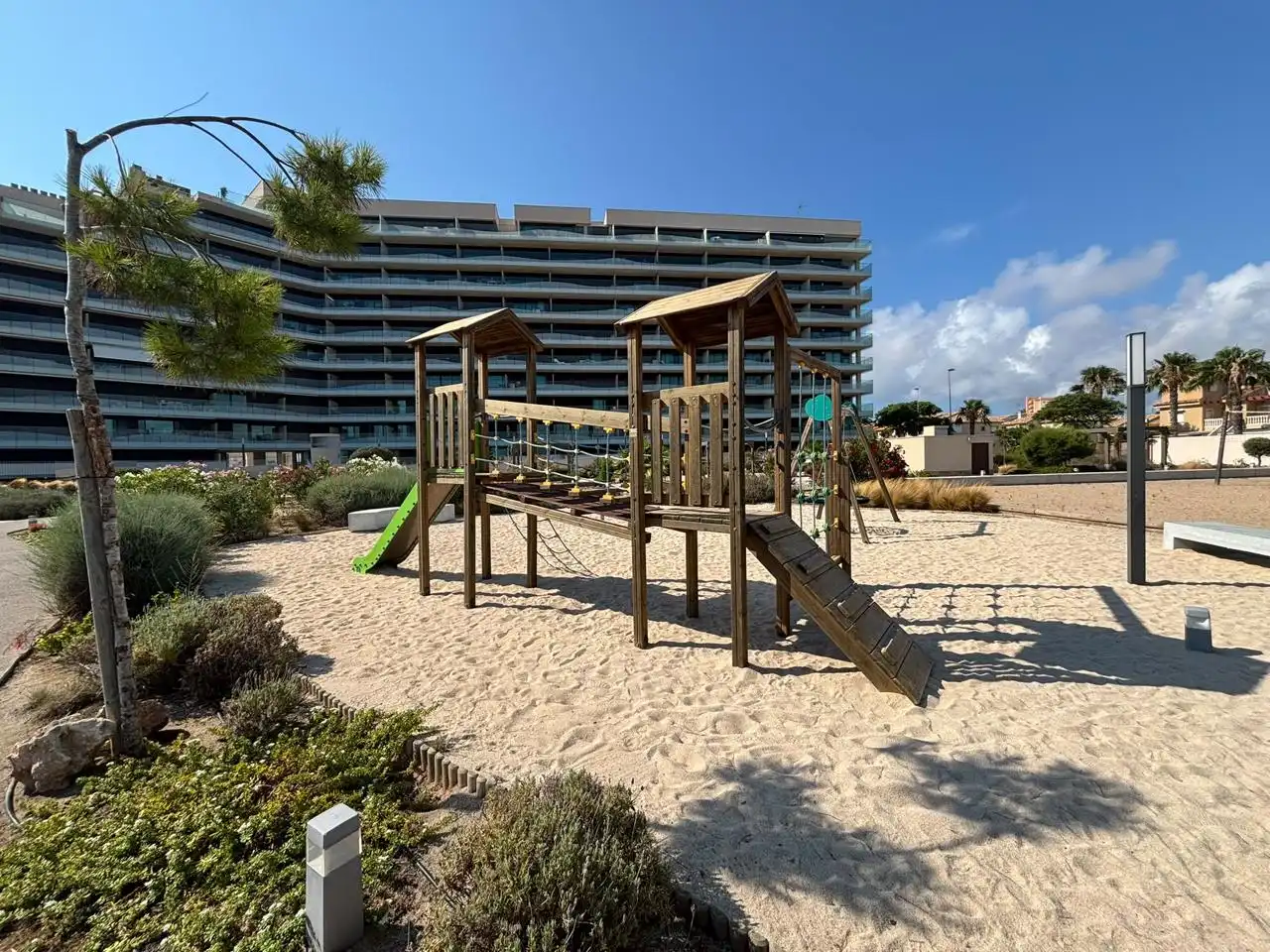 Parking de Apartamento en venta en Cartagena con Calefacción, Jardín privado y Terraza