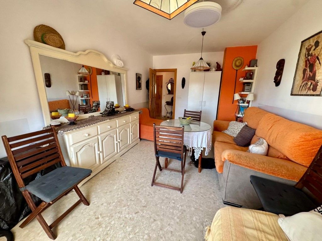 Sala d'estar de Pis en venda en Torrox amb Terrassa i Moblat