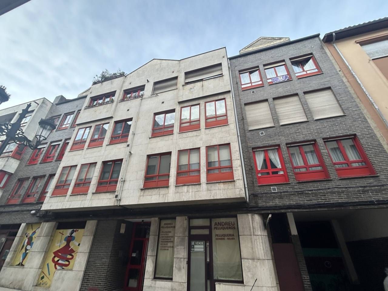 Vista exterior de Pis de lloguer en Oviedo  amb Calefacció, Parquet i Terrassa