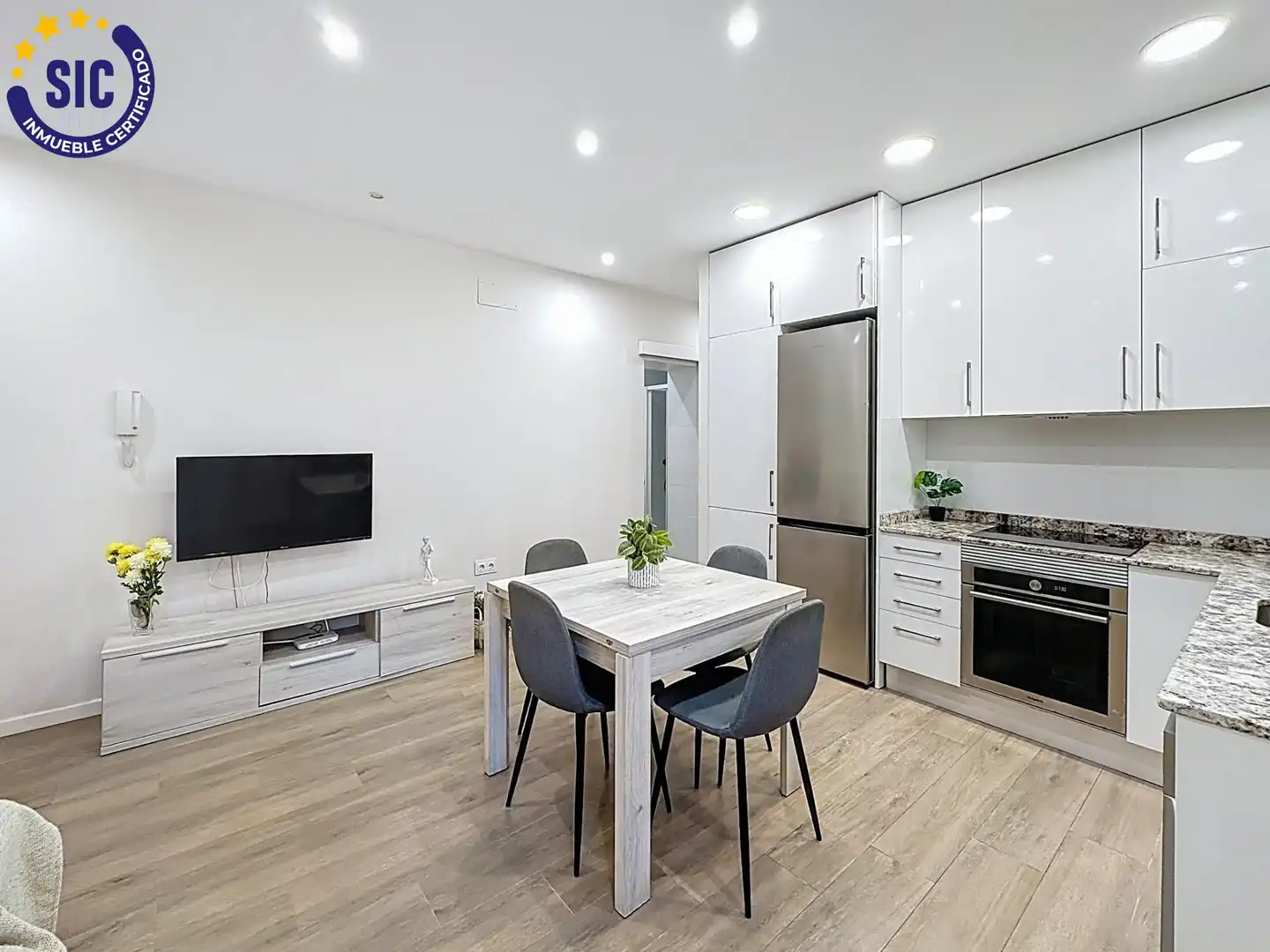 Cocina de Piso en venta en  Valencia Capital con Aire acondicionado y Amueblado
