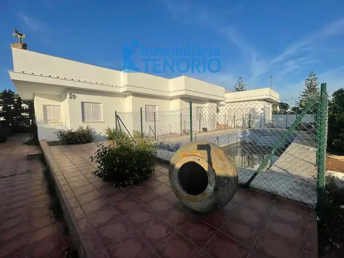 Vista exterior de Casa o chalet en venta en El Rompido con Terraza