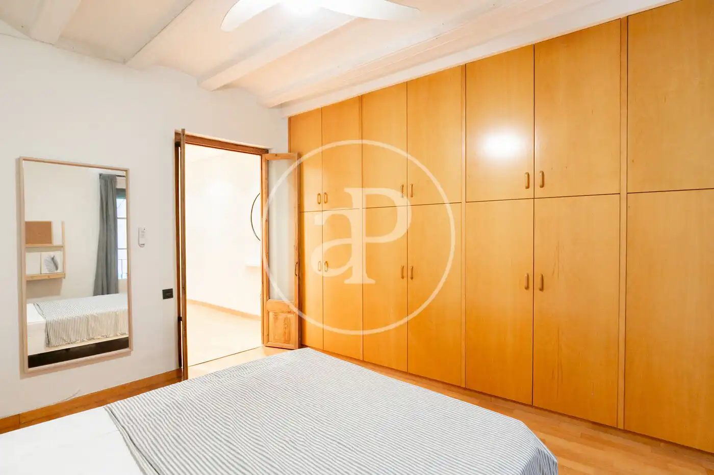 Schlafzimmer von Wohnung zum Verkauf in Barcelona mit Klimaanlage, Heizung und Möbliert