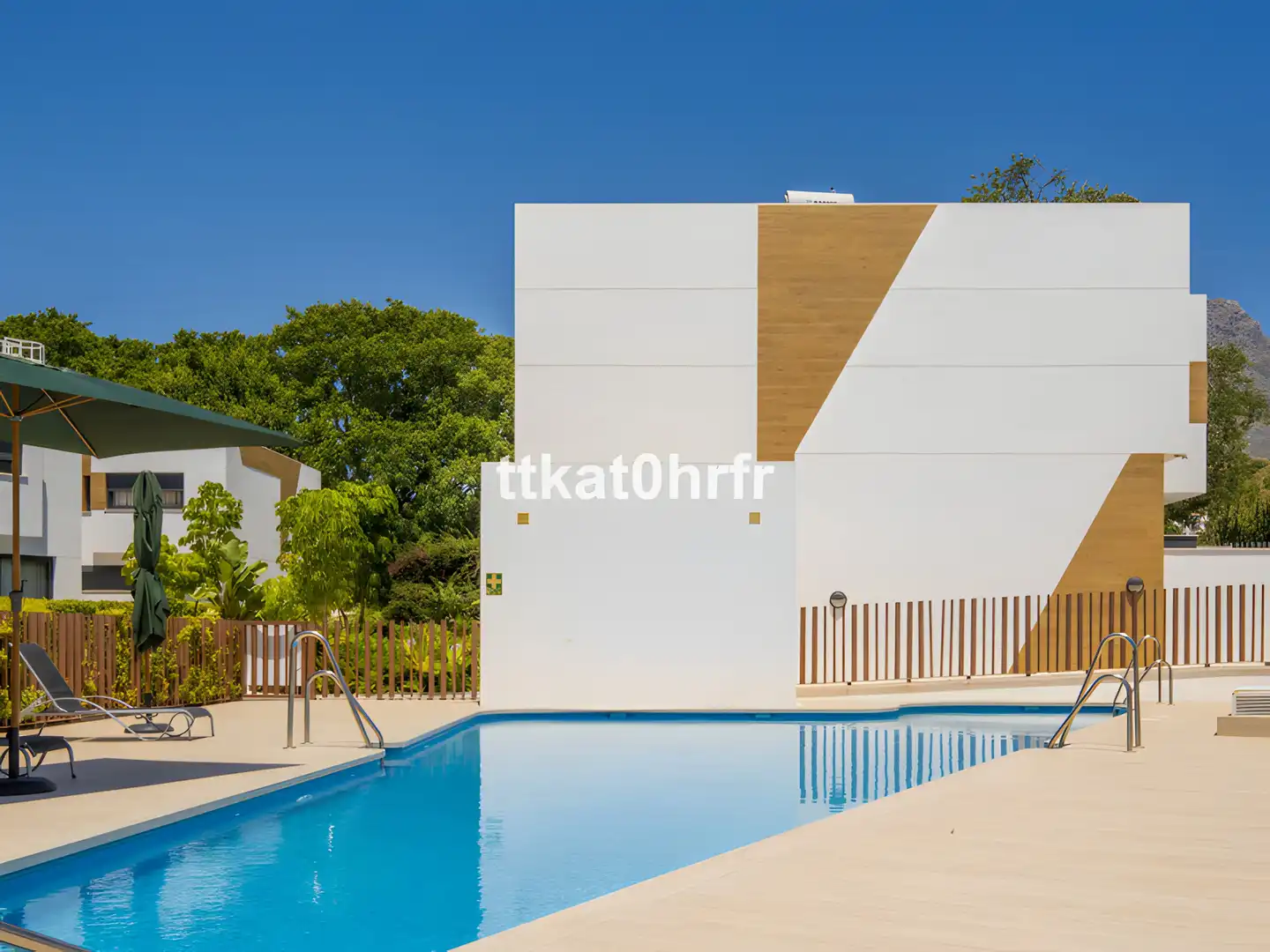 Casa a schiera con piscina in vendita a Nueva Andalucía, imagen 2