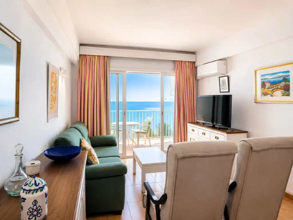 Sala de estar de Piso en venta en Fuengirola con Aire acondicionado, Terraza y Amueblado