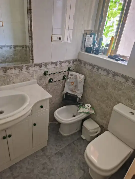 Bany de Pis en venda en Elda amb Internet