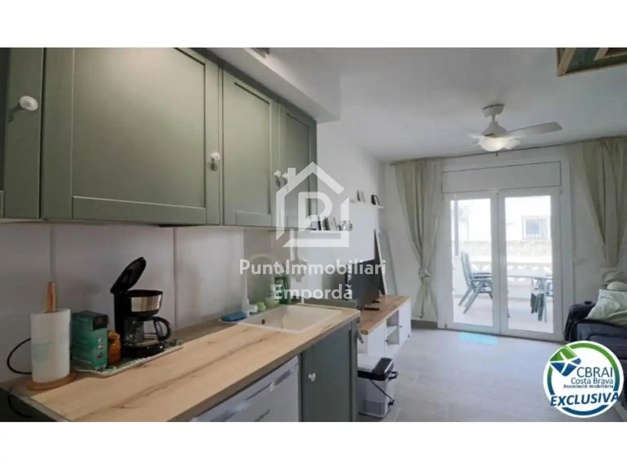 Küche von Wohnung zum Verkauf in Empuriabrava mit Parkett, Terrasse und Möbliert