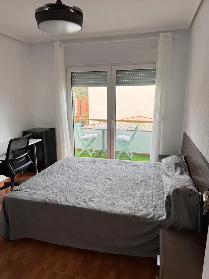 Habitación de Piso en venta en Elche / Elx con Amueblado, Horno y Lavadora