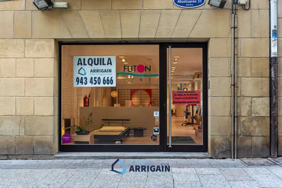 Local de alquiler en Donostia - San Sebastián 