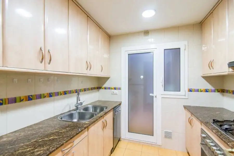 Cocina de Piso en venta en Barcelona con Calefacción y Parquet