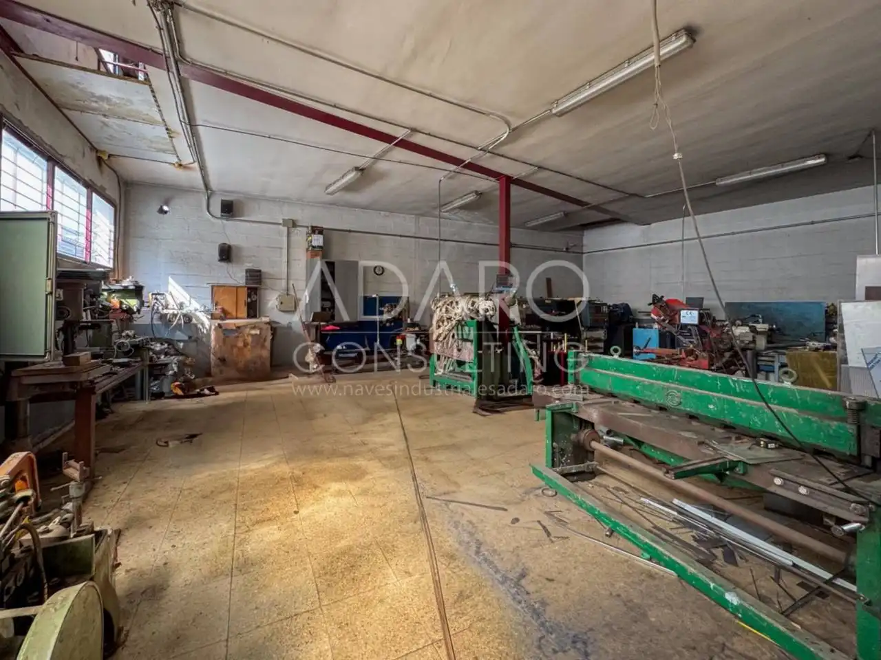 Nave industrial en venta en Calle Puerto de San Glorio, imagen 3