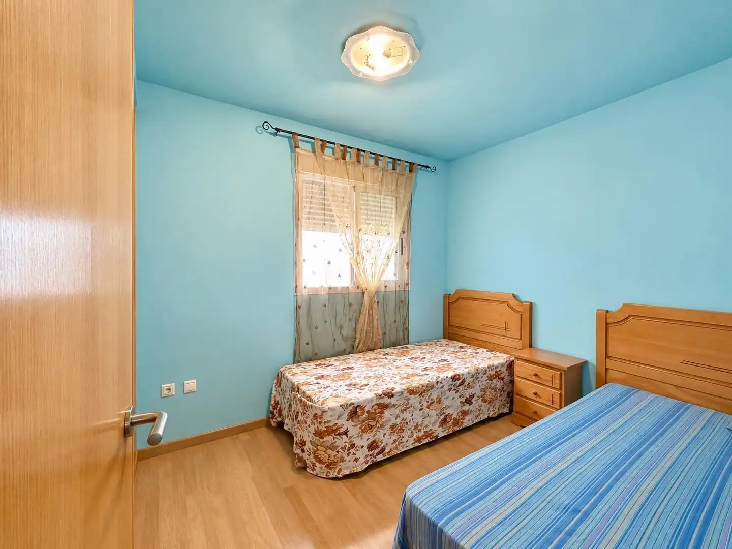 Bedroom of Flat for sale in Carlet, Valencia