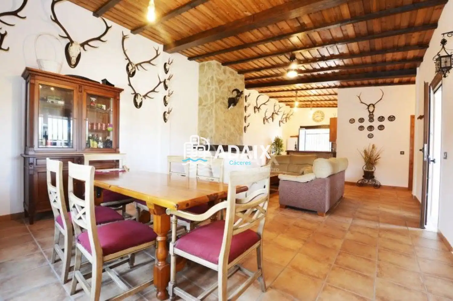 Comedor de Finca rústica en venta en Aliseda con Aire acondicionado y Terraza