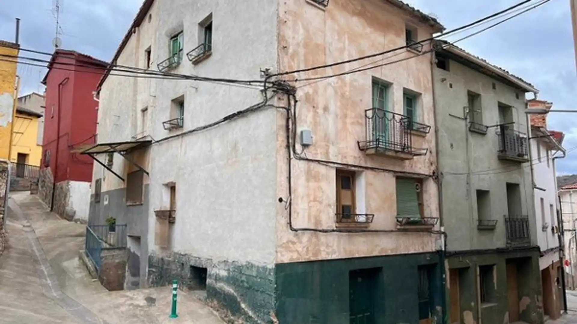 Exterior view of Single-family semi-detached for sale in Albelda de Iregua