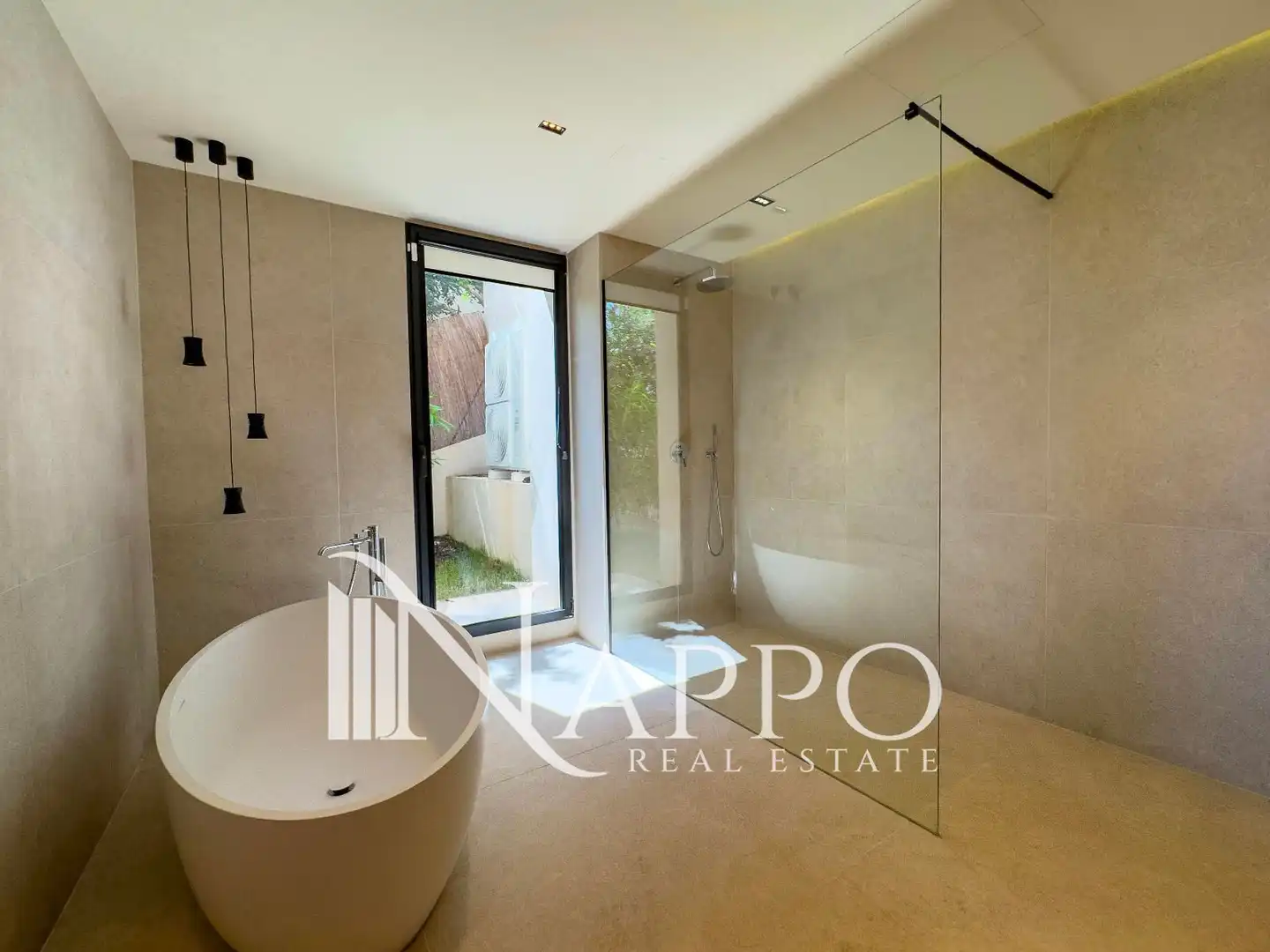 Bathroom of Houses for sale in Calvià  with Air Conditioner, Heating and Terrace