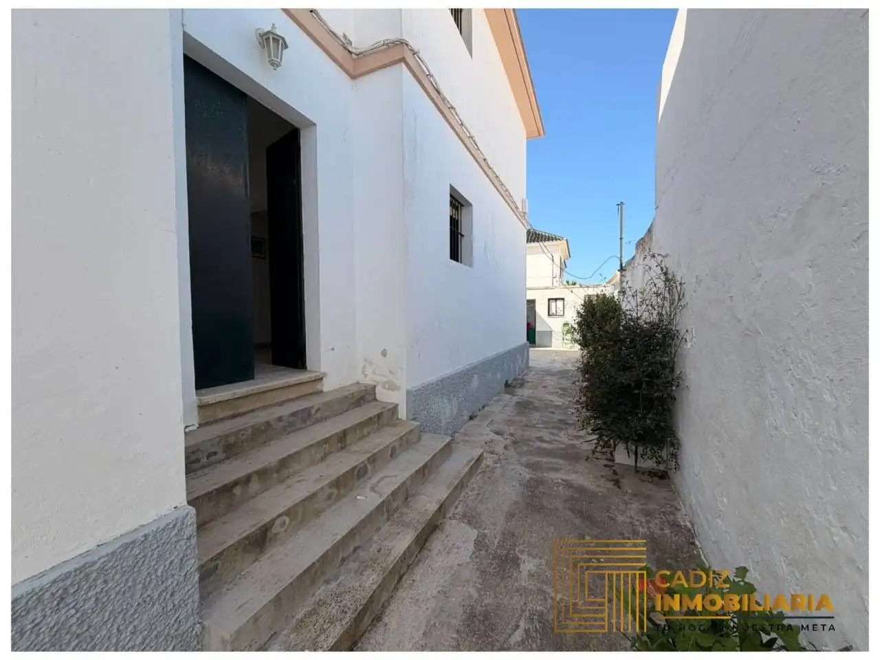Vista exterior de Casa o xalet en venda en Chipiona amb Terrassa