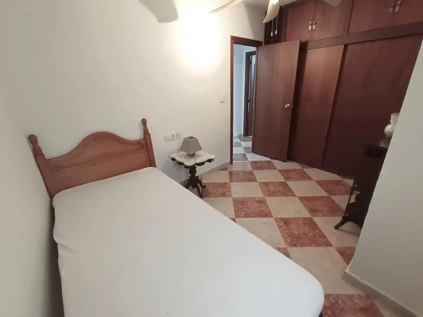 Dormitori de Pis en venda en Córdoba amb Aire condicionat, Terrassa i Moblat