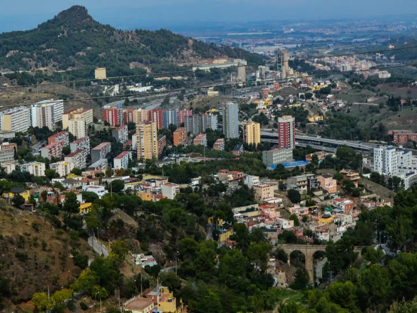 Vista exterior de Pis en venda en Montcada i Reixac amb Terrassa