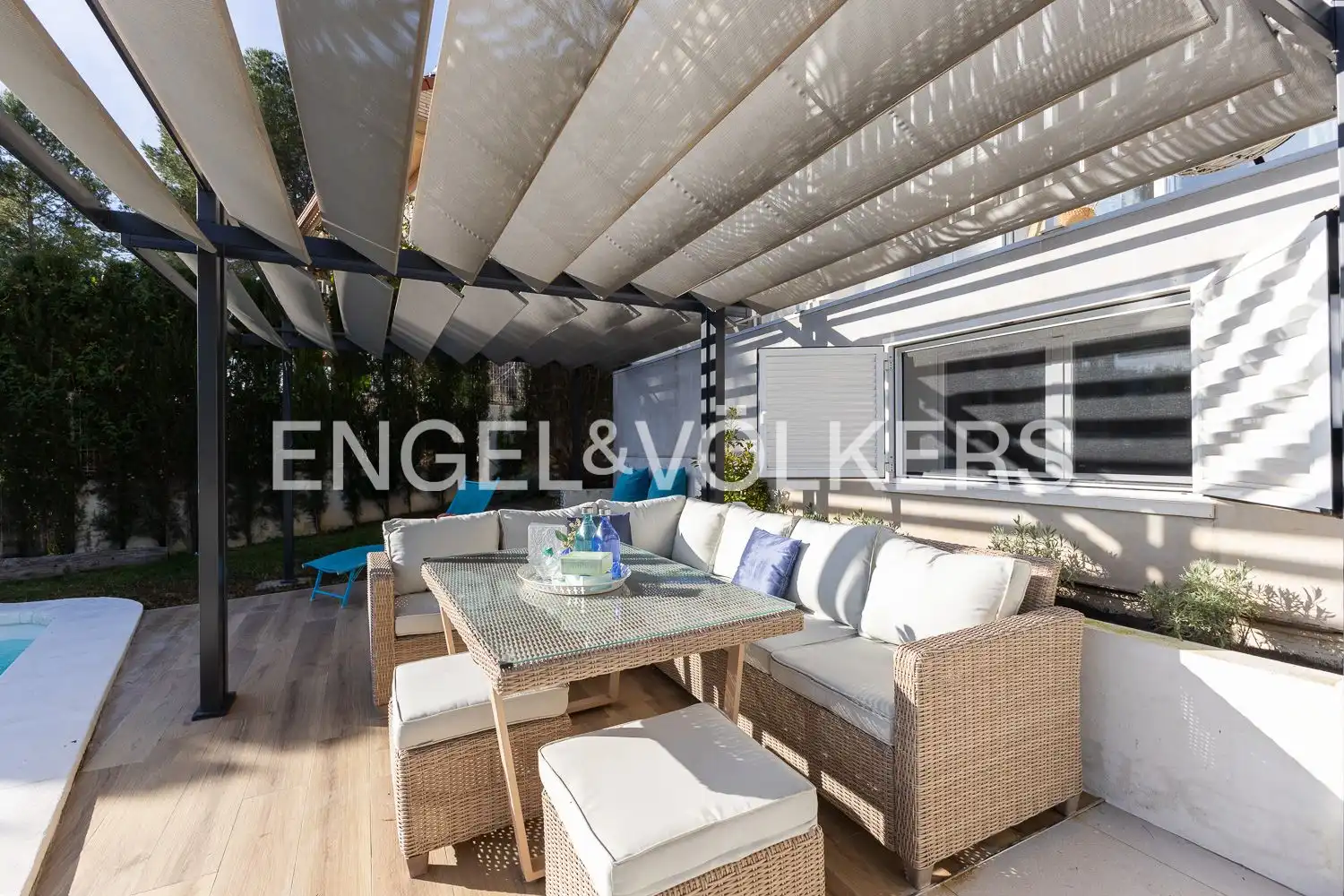 Terrace of Houses for sale in Chiva  with Air Conditioner, Heating and Private garden